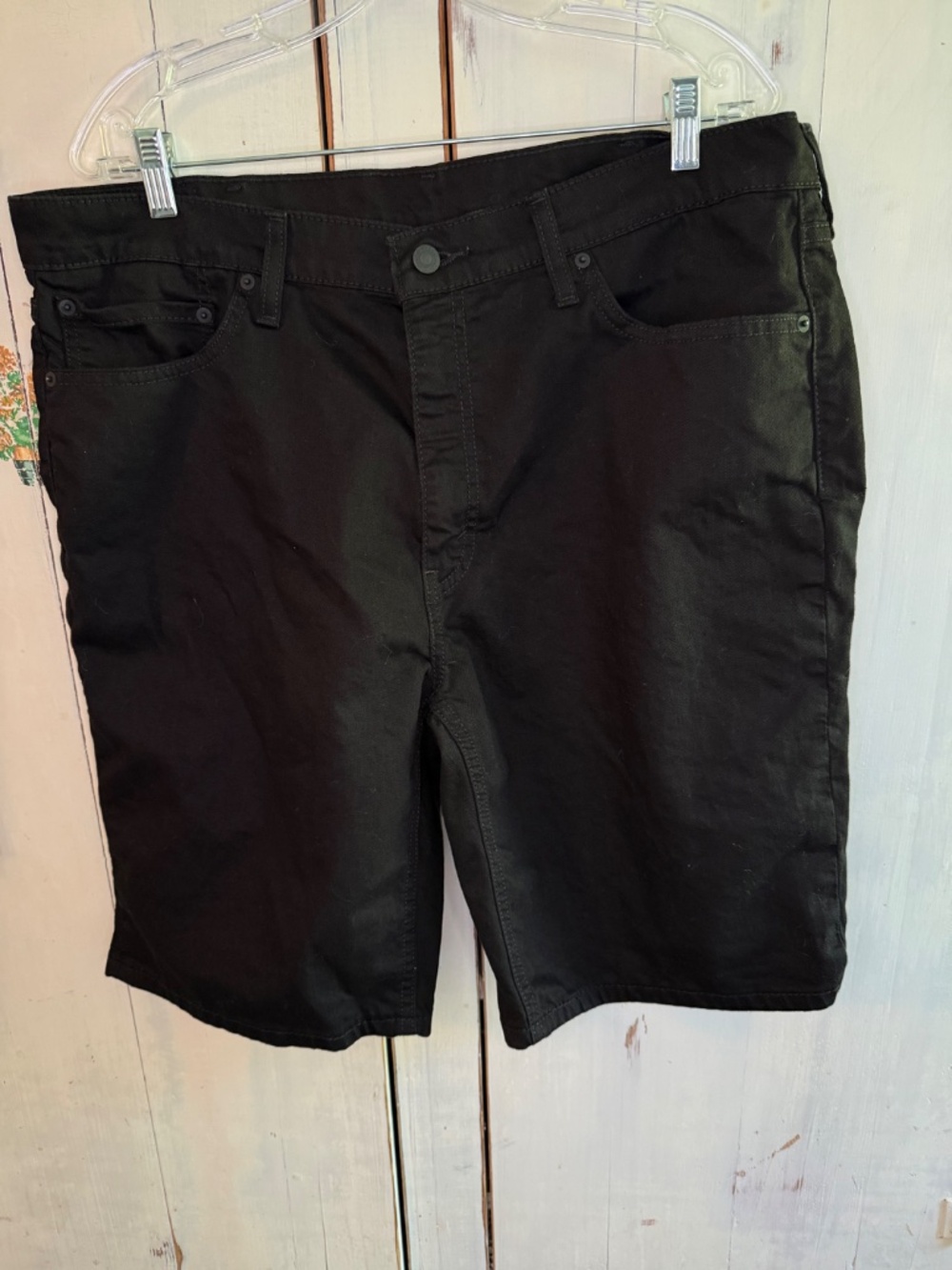 Levi’s 541 Men’s Black Denim Shorts, Size 38